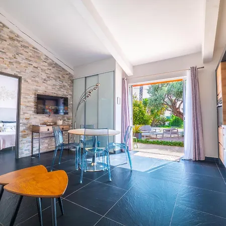 فندق مبيت وإفطار Del Cavalier 4*